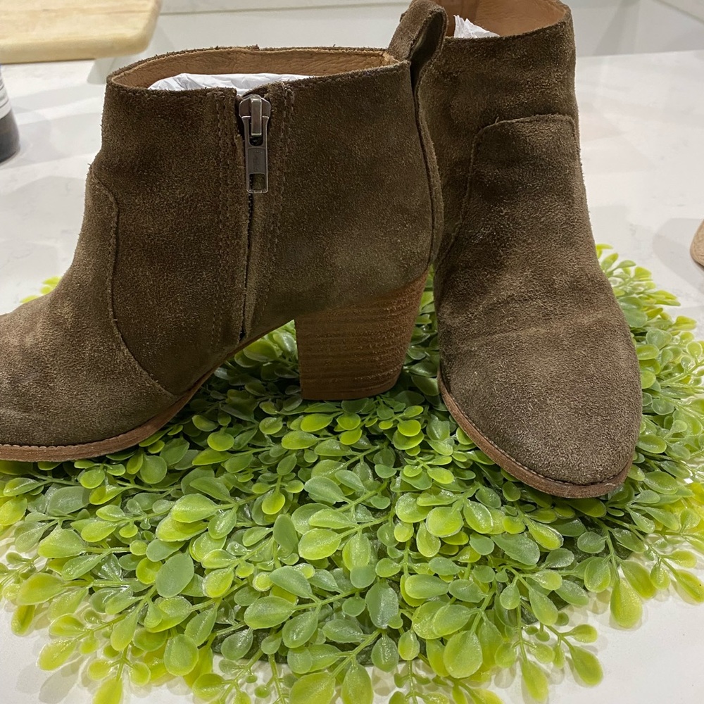 Madewell brown suede bootie